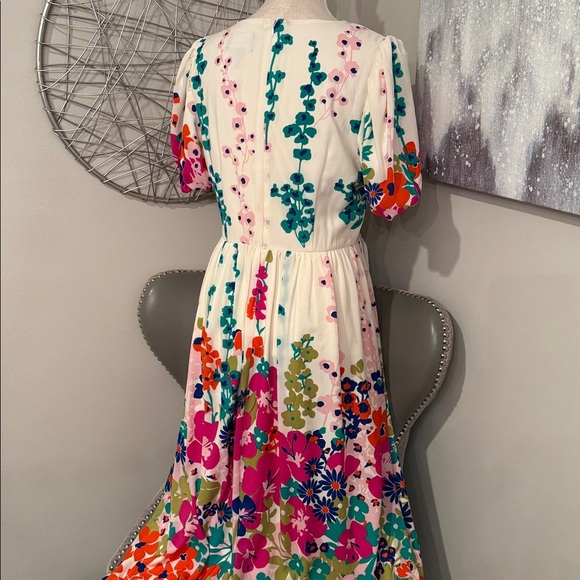 Donna Morgan Floral V-Neck Midi Dress - Picture 5 of 7